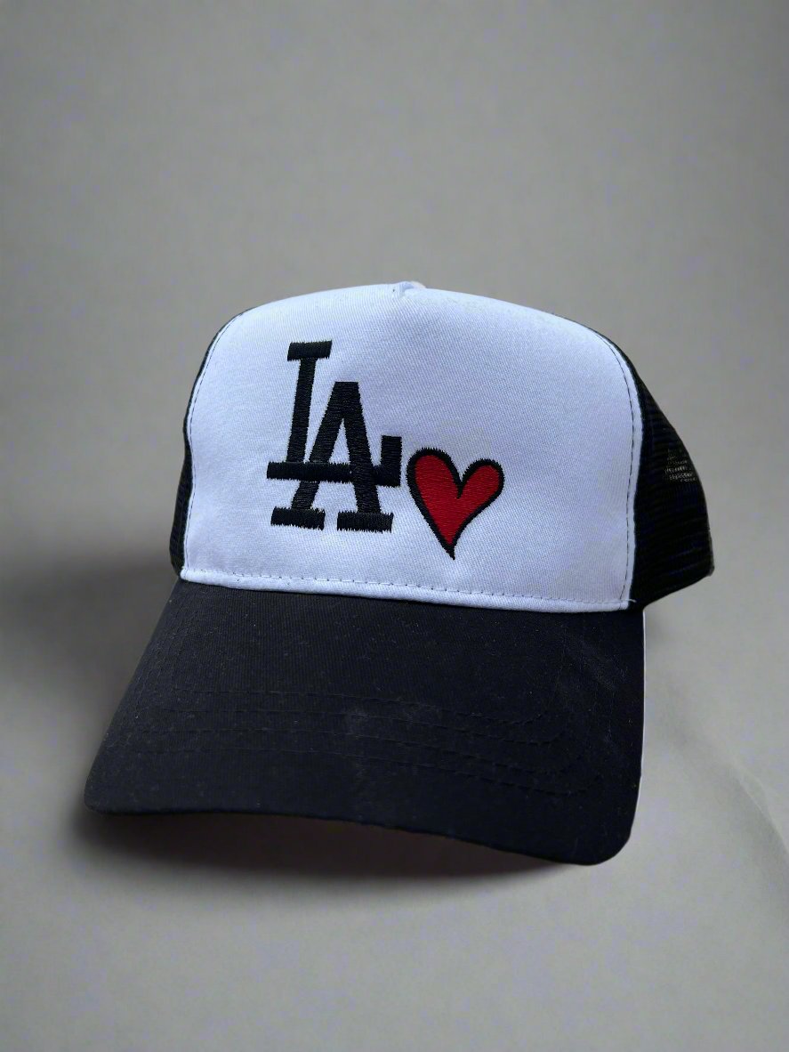 LA heart trucker hat (black/white)