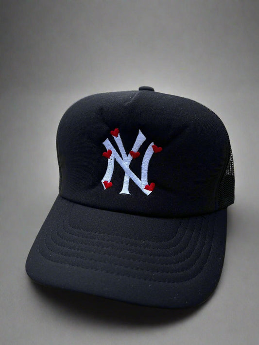 New York heart trucker hat
